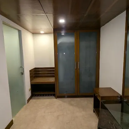Pride Hotel, Chennai Exterior photo