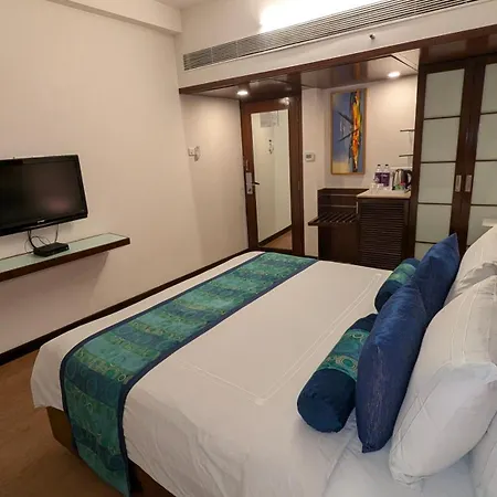 Pride Hotel, Chennai Exterior photo