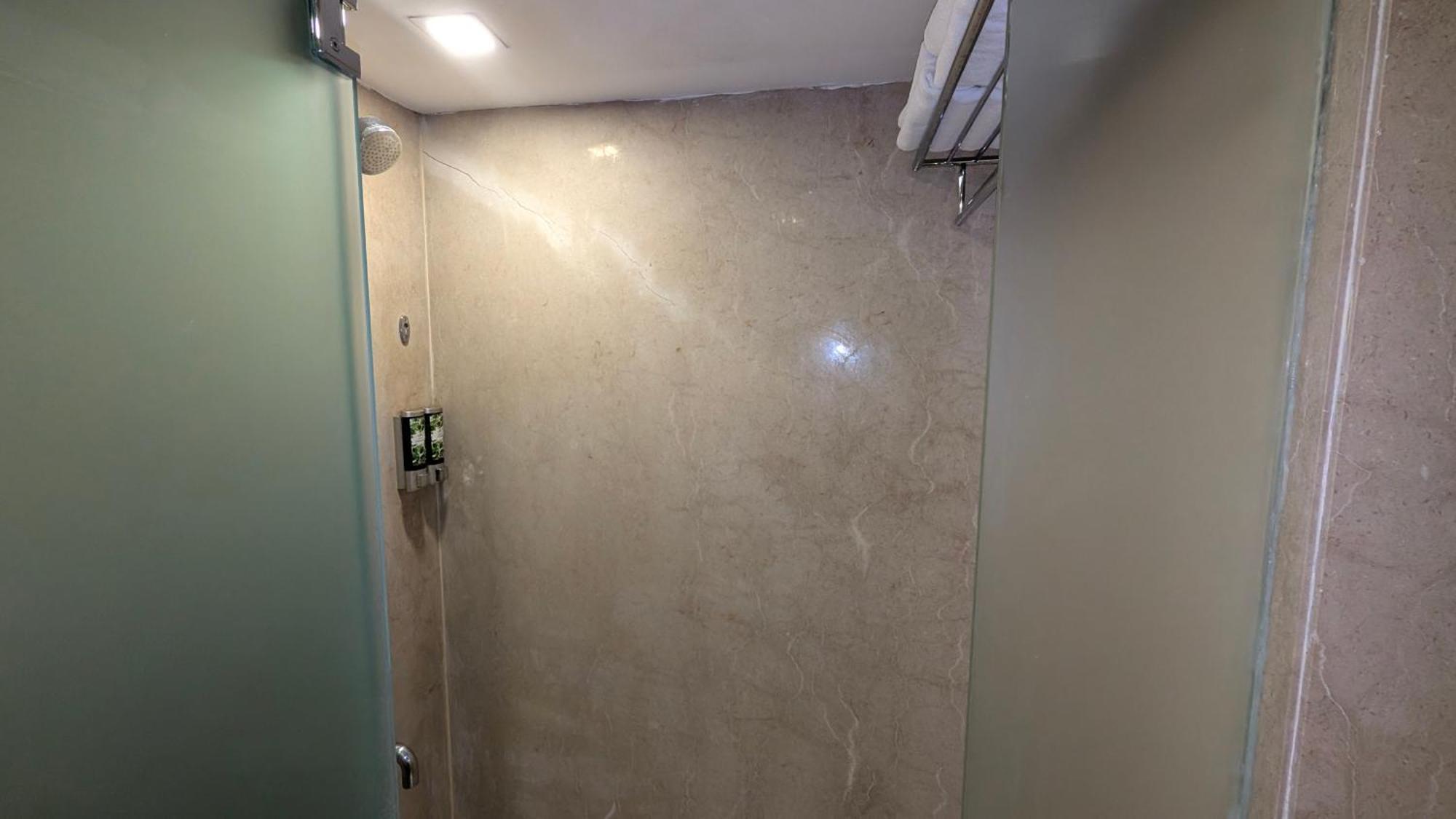 होटल Pride Hotel, 4*