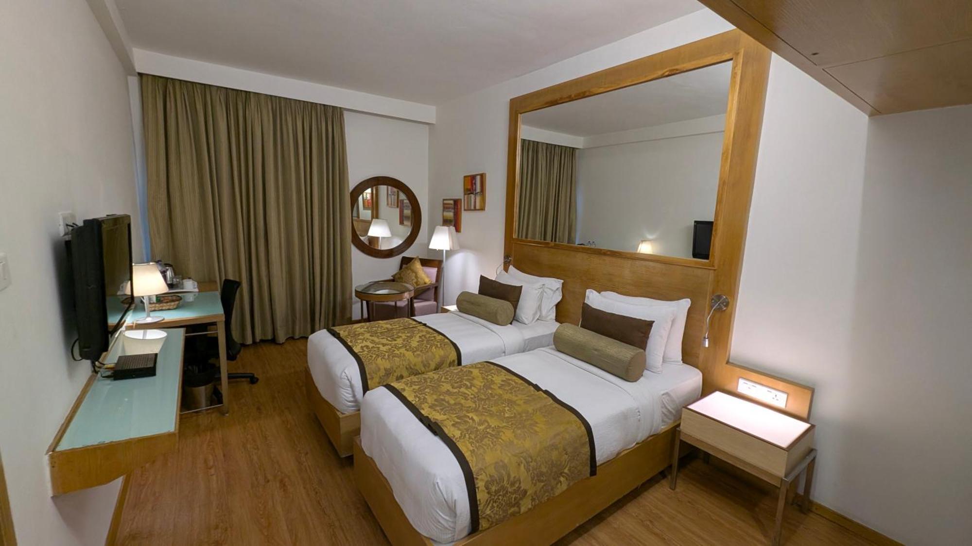 Pride Hotel, 4*