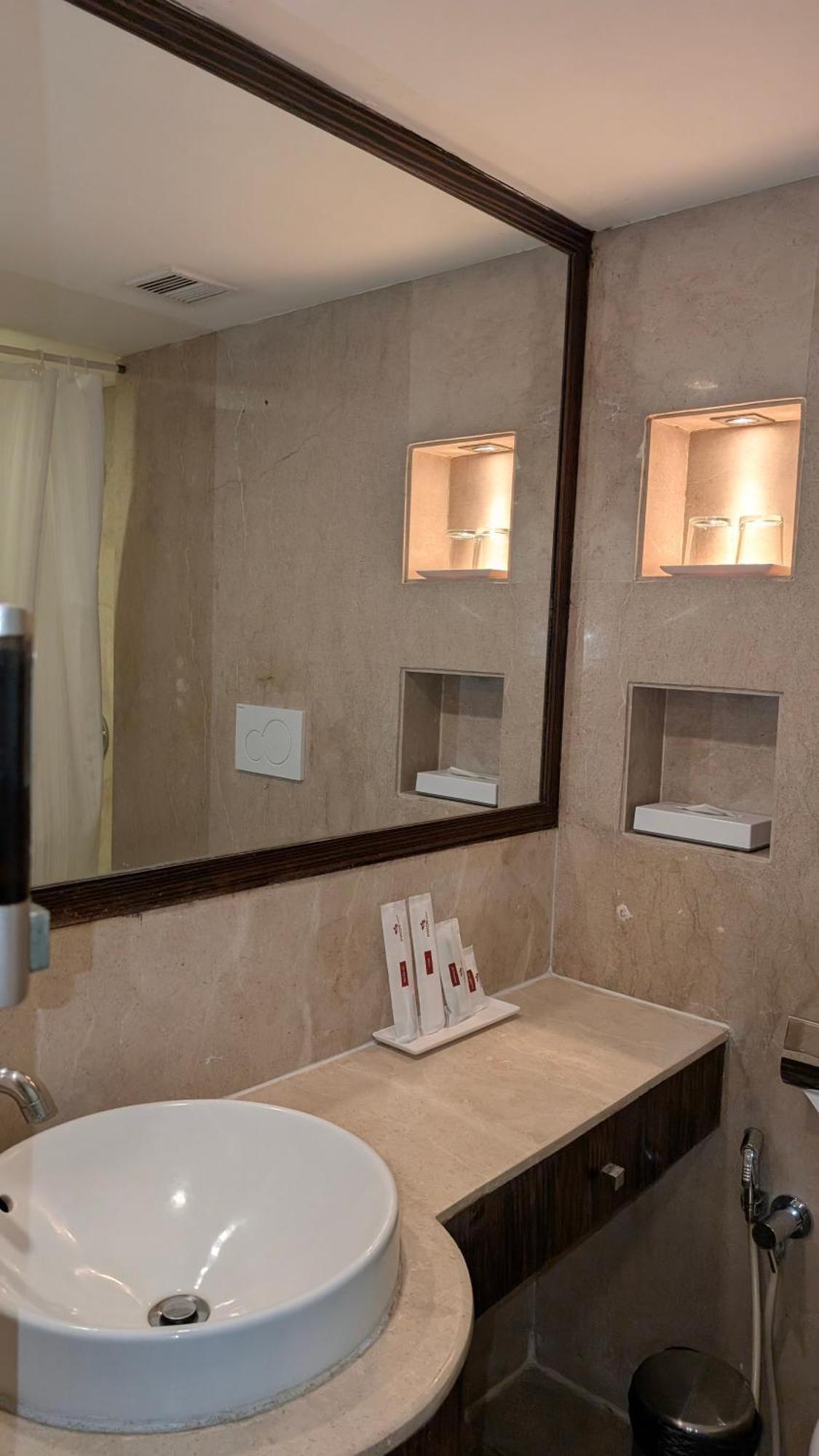 Pride Hotel,