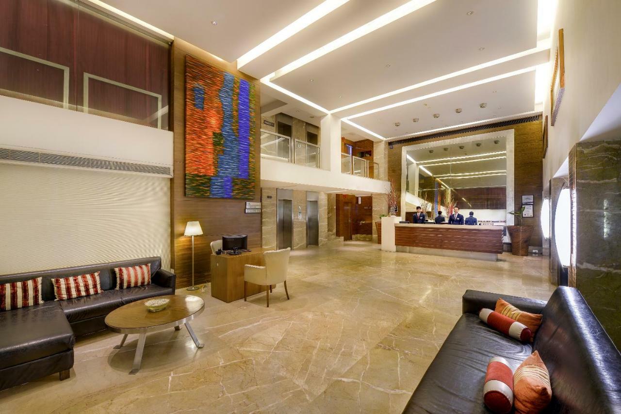 Pride Hotel, होटल